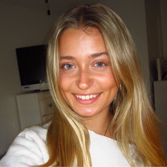 carly_swanson